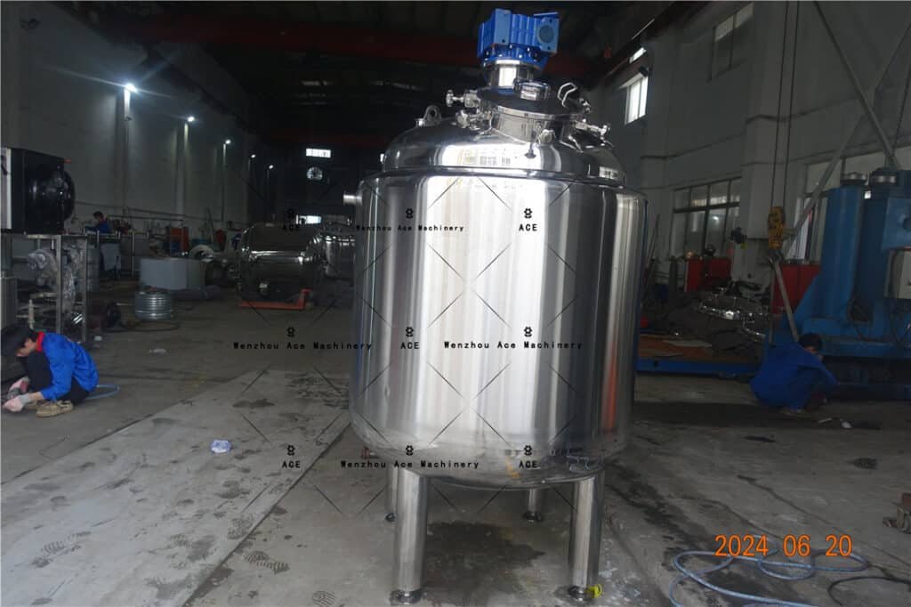 Stainless Steel Mixing Tanks